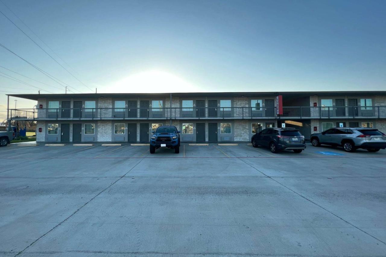 Super 8 By Wyndham Sulphur South Exterior foto